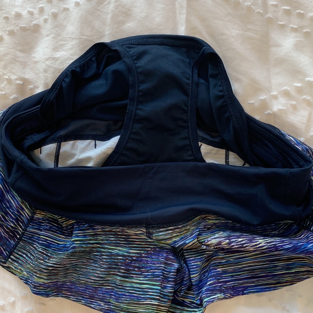 Beautiful Blue Patterned Lululemon Speed Short 4 … - image 5